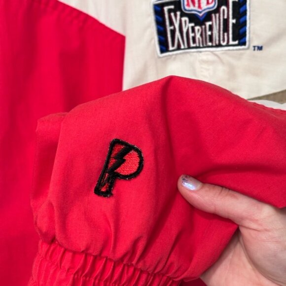 *Rare find* Vintage 90's 49ers Pro Player Daniel Young NFL Puffer Jacket (L) - Picture 9 of 12